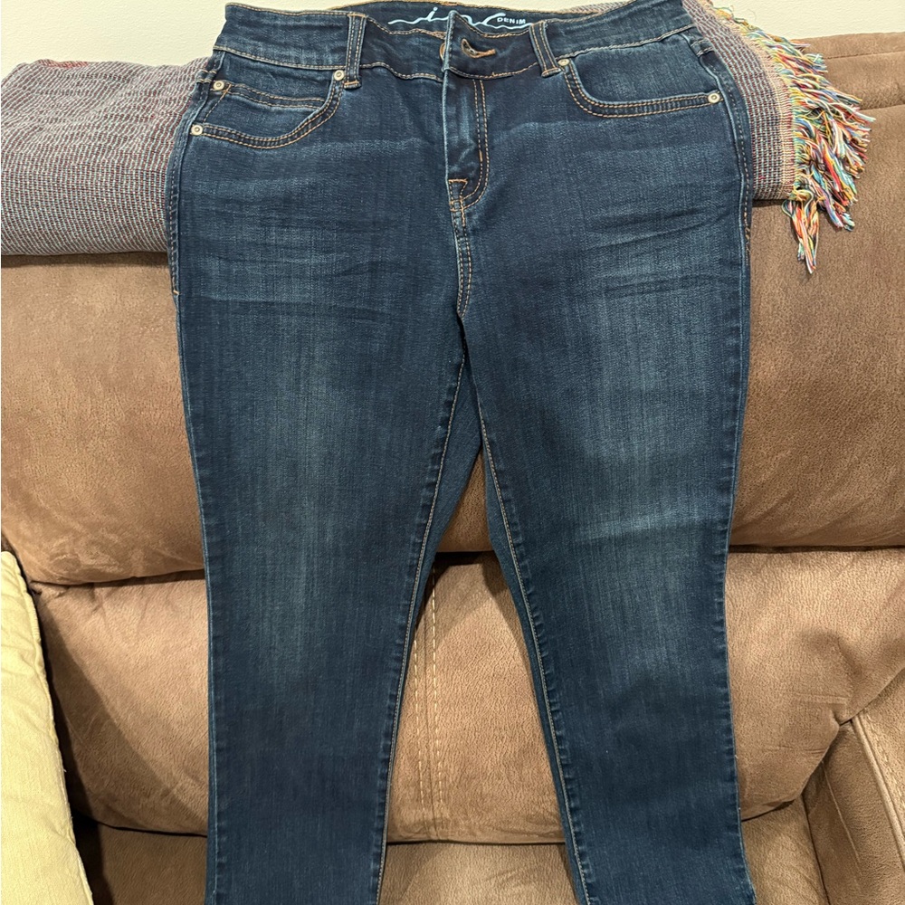 Women’s Crop Denim Jeans!